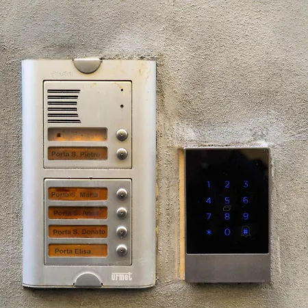 La Dimora Nell'anfiteatro Superior And Self Check In Elevator Air Conditioning *